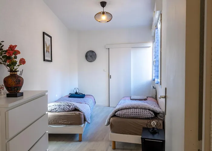 Capstay - Serenity Daire